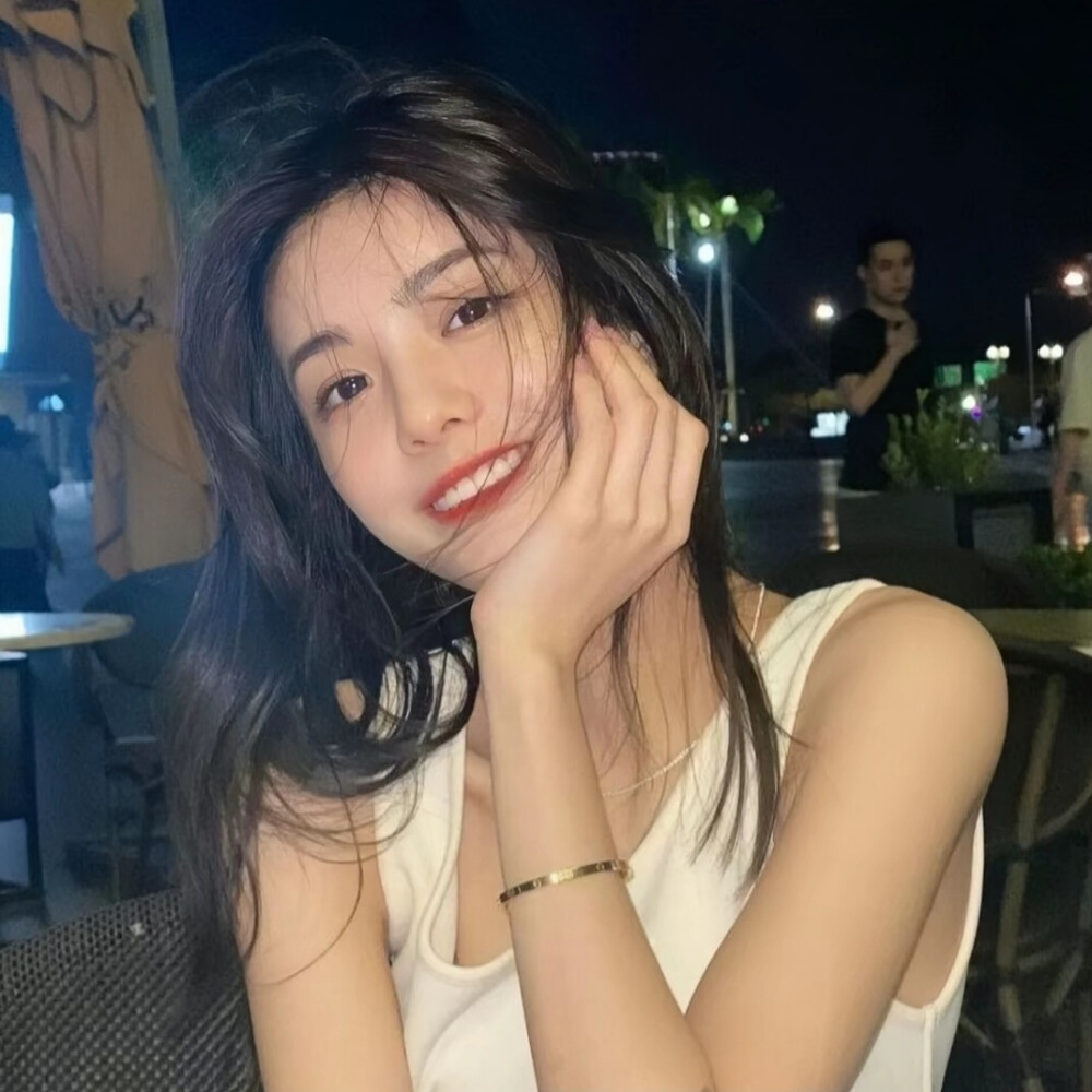 《某顶流被曝隐婚生子，孩子已上幼儿园》配图